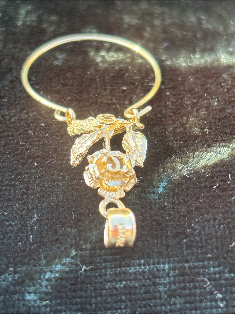 14K marked Gold Rose Charm Pendant on a less than 10K chain - Women's Jewelry